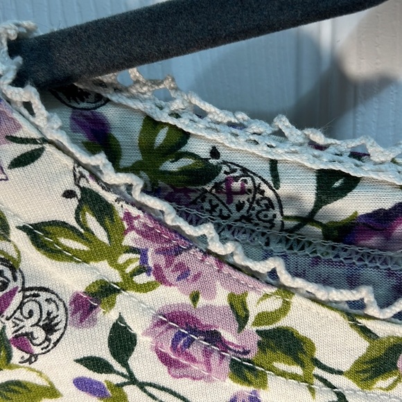 Pebble Court shirt, size small - Picture 5 of 9